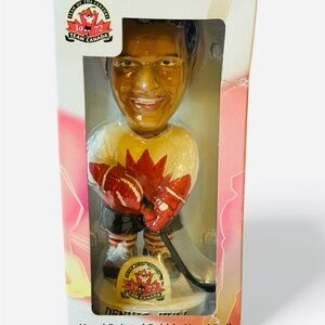 Dennis Hull Bobblehead – Team Canada 1972 Summit Series – Hand Painted